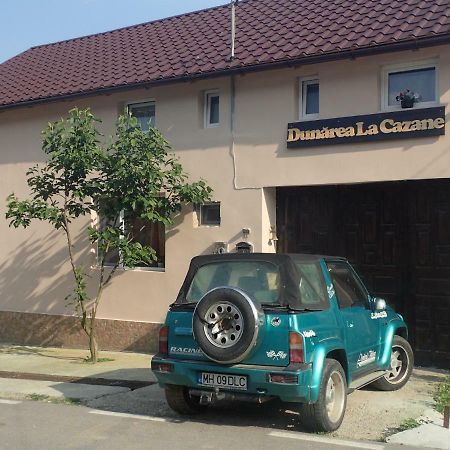 Casa De Oaspeti Dunarea La Cazane Дубова Екстериор снимка