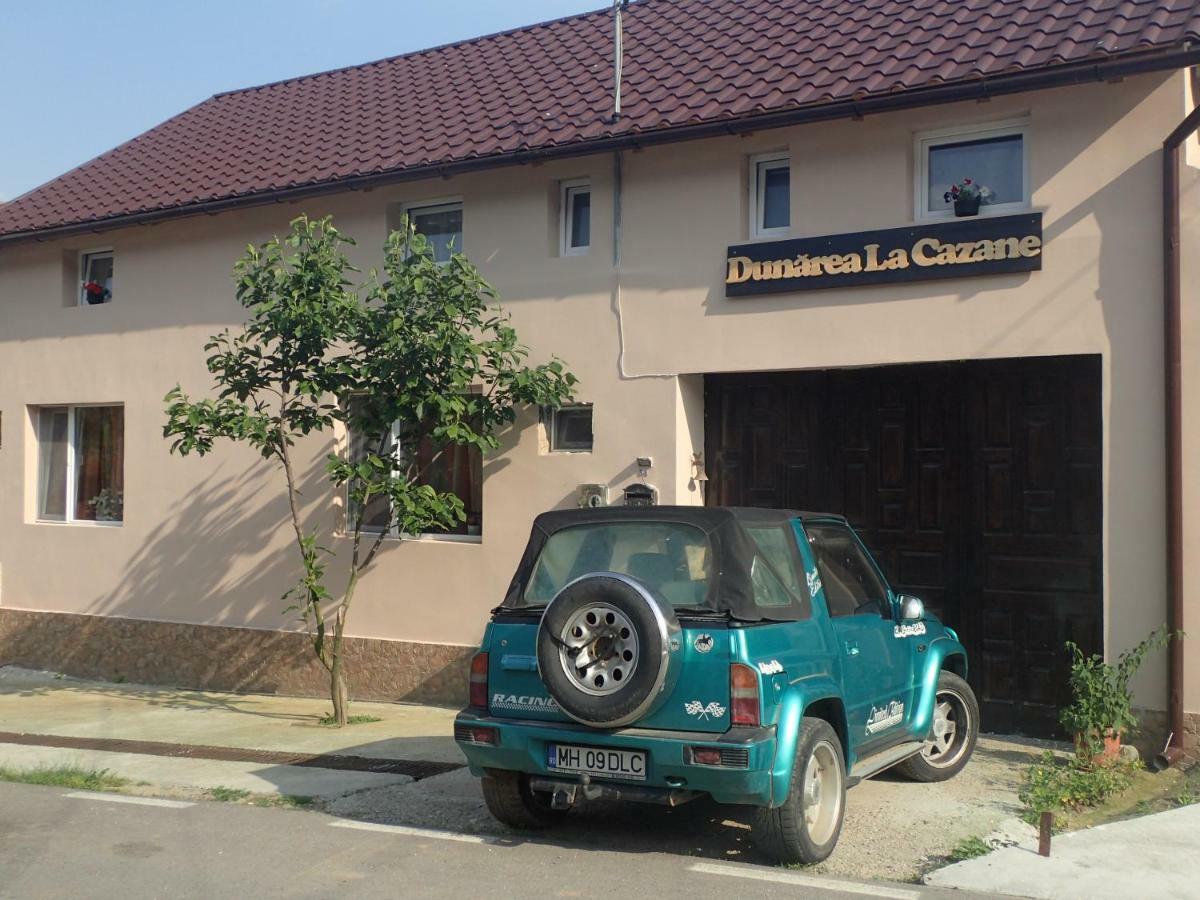 Casa De Oaspeti Dunarea La Cazane Дубова Екстериор снимка